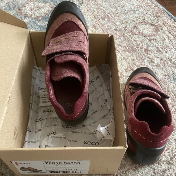 NIB ECCO girls sneaker - Picture 5 of 5